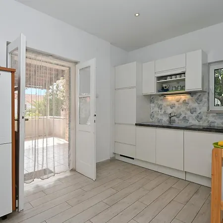 Apartment By The Sea Seget Vranjica, Trogir - 1037 *