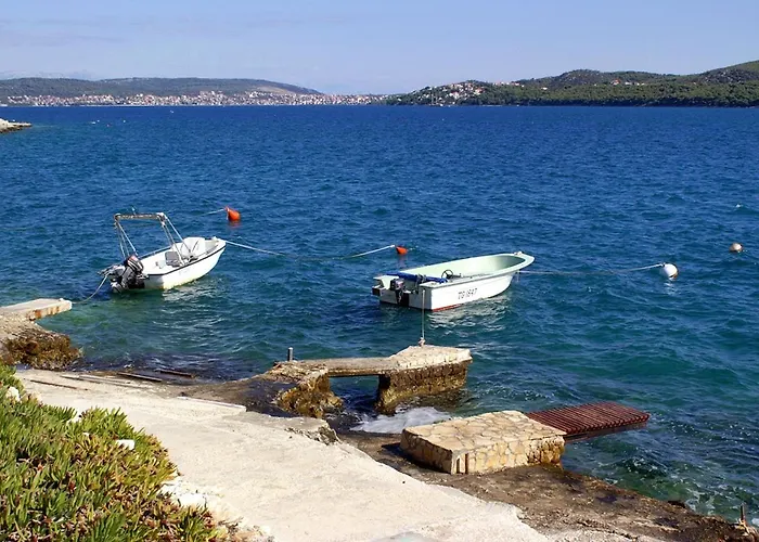 Διαμέρισμα By The Sea Seget Vranjica, Trogir - 1037 *